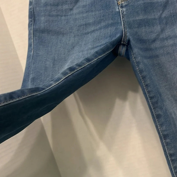 Frame Le Crop Mini Bootcut Jeans size 26 - Picture 3 of 13